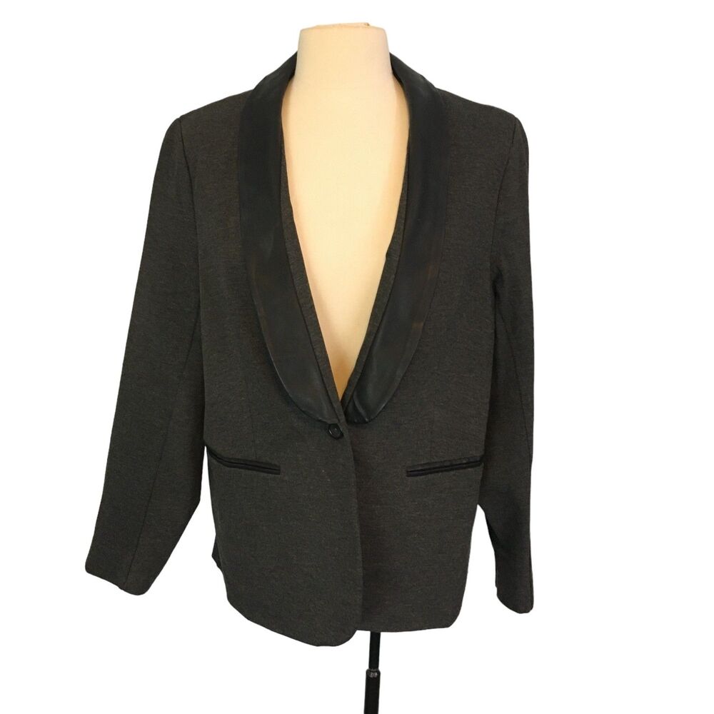 Diana Gilman Womens Gray Tux Style Blazer with Faux Leather Lapel XL, 42 bust‎